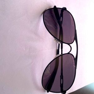 Authentic Oakley women’s Aviator Sunglasses, Polarized